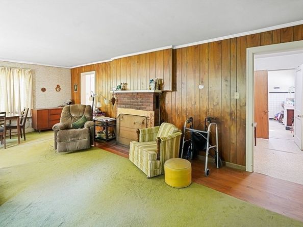 74 River Road, Sturbridge MA 01566