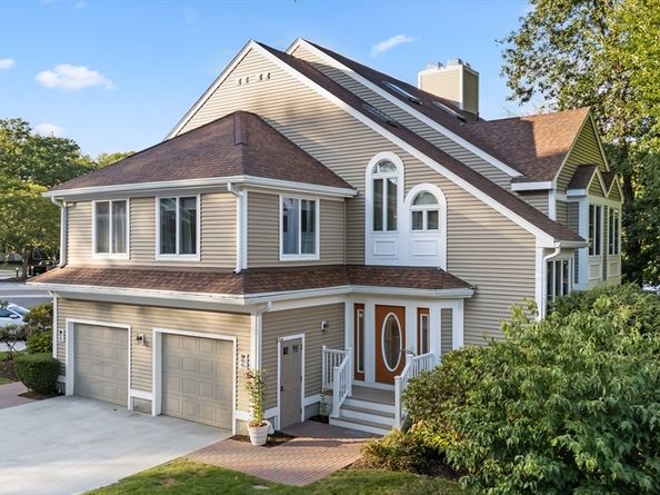 48 Pointe Rok Dr 48, Worcester MA 01604