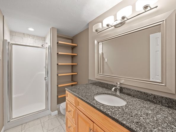 48 Pointe Rok Dr 48, Worcester MA 01604