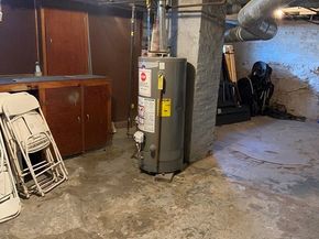572 Eastern Ave, Lynn MA 01902