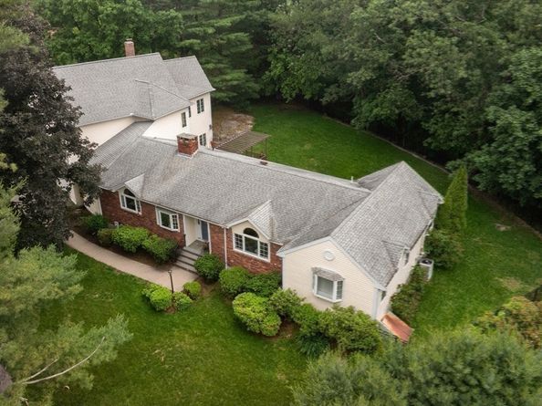 1 Fox Hunt Lane, Winchester MA 01890