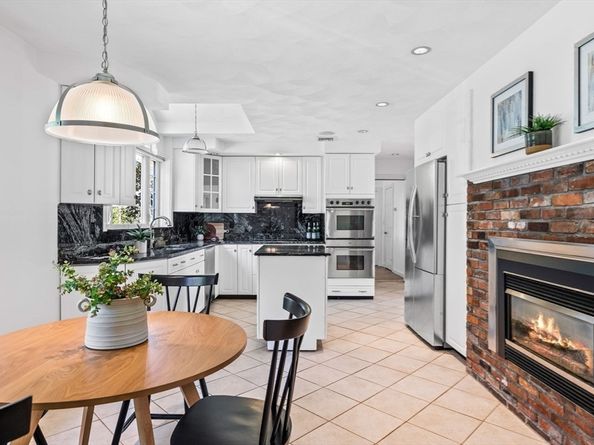 1 Fox Hunt Lane, Winchester MA 01890