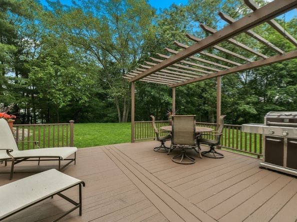 1 Fox Hunt Lane, Winchester MA 01890