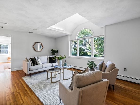 1 Fox Hunt Lane, Winchester MA 01890