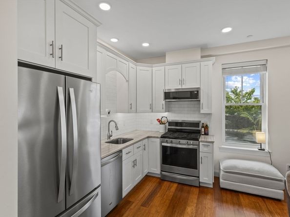 44 W Eagle St 1, Boston MA 02128