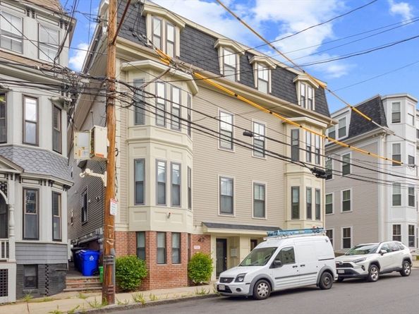44 W Eagle St 1, Boston MA 02128