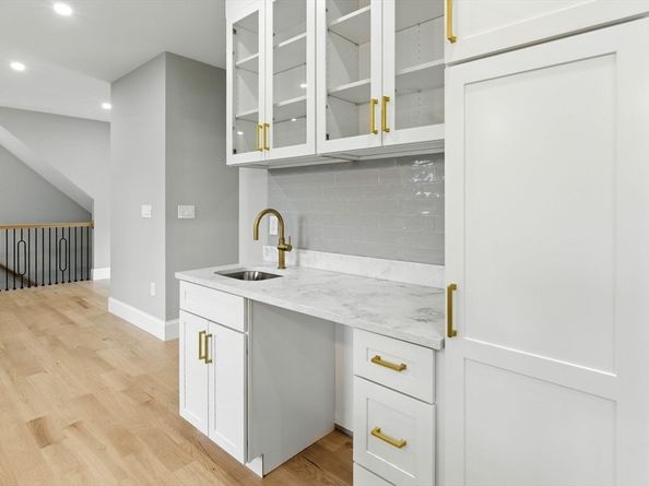 11 Washington St 5, Ipswich MA 01938