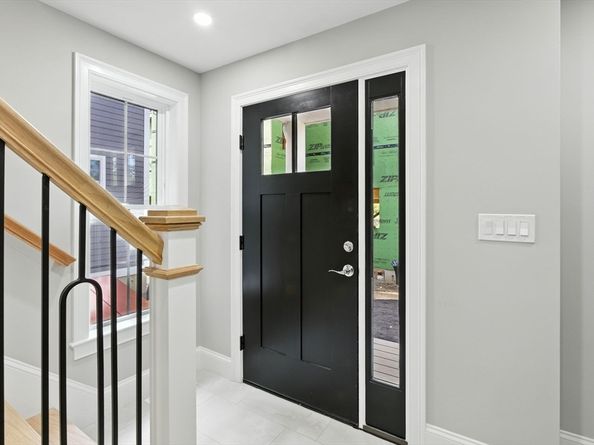 11 Washington St 5, Ipswich MA 01938