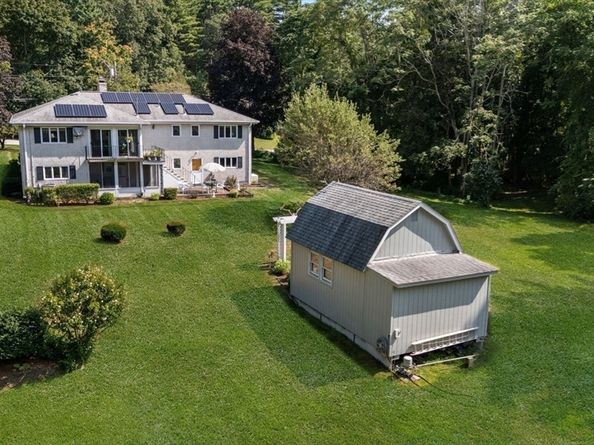 15 Hobbs Brook Rd, Weston MA 02493