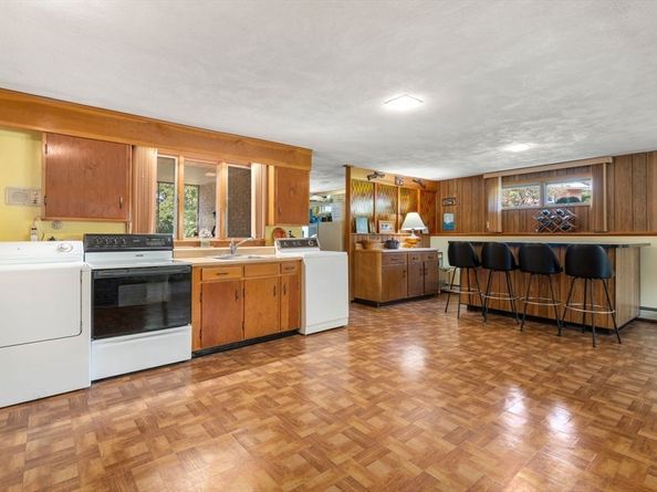 15 Hobbs Brook Rd, Weston MA 02493