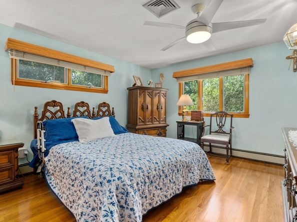 15 Hobbs Brook Rd, Weston MA 02493