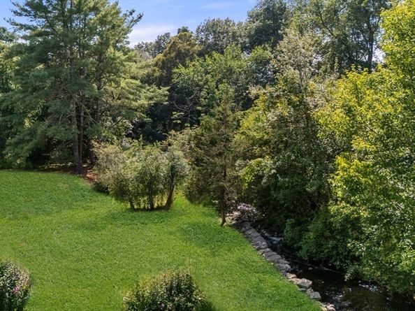 15 Hobbs Brook Rd, Weston MA 02493