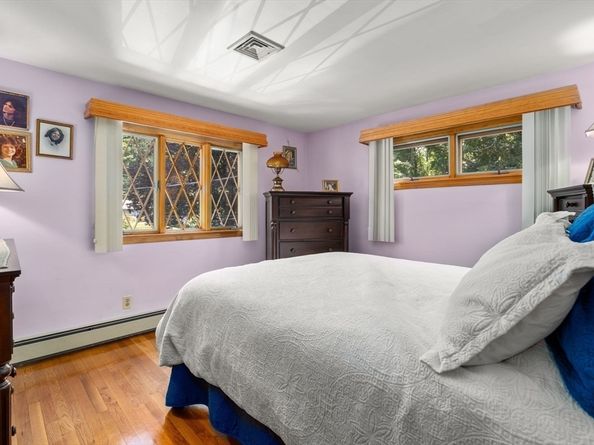 15 Hobbs Brook Rd, Weston MA 02493