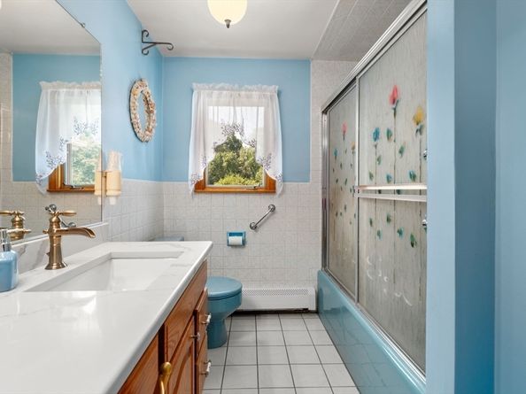 15 Hobbs Brook Rd, Weston MA 02493