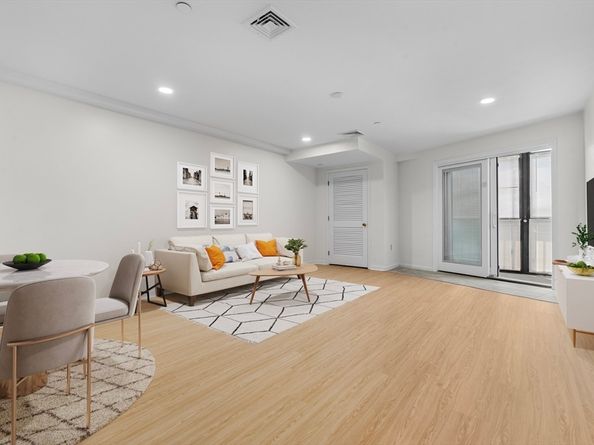 64 Willard St 302, Quincy MA 02169