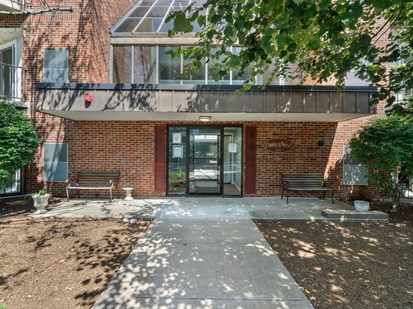 64 Willard St 302, Quincy MA 02169