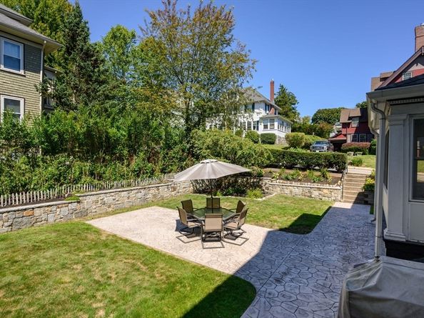 16 Beaumont St, Boston MA 02124
