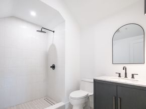 15-17 Jewett Pl 1, Newton MA 02458