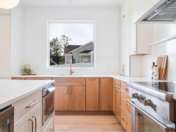 15-17 Jewett Pl 1, Newton MA 02458