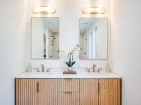15-17 Jewett Pl 1, Newton MA 02458