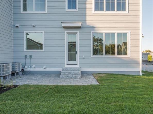 15-17 Jewett Pl 1, Newton MA 02458