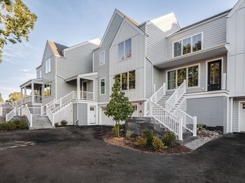 15-17 Jewett Pl