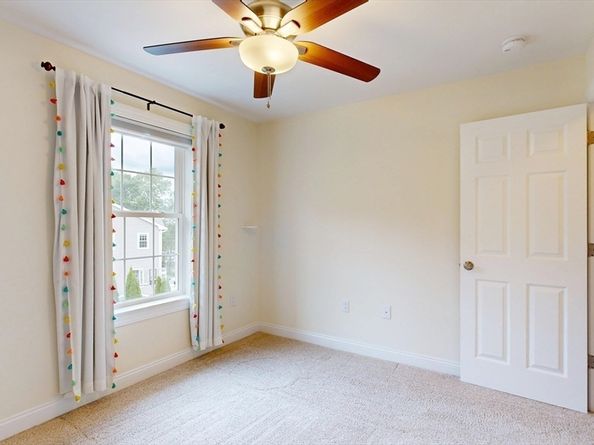 11 Chase St, Saugus MA 01906