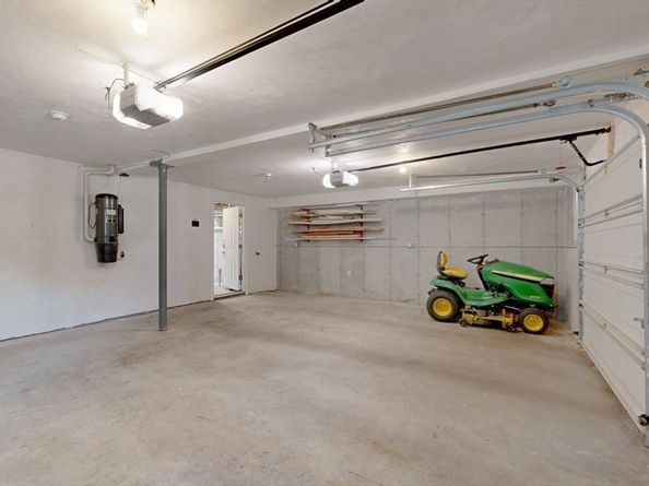 11 Chase St, Saugus MA 01906