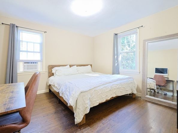 582 Pleasant St, Marlborough MA 01752