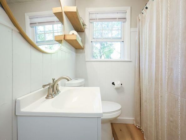 582 Pleasant St, Marlborough MA 01752