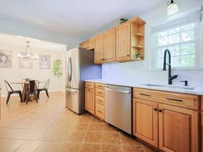 582 Pleasant St, Marlborough MA 01752