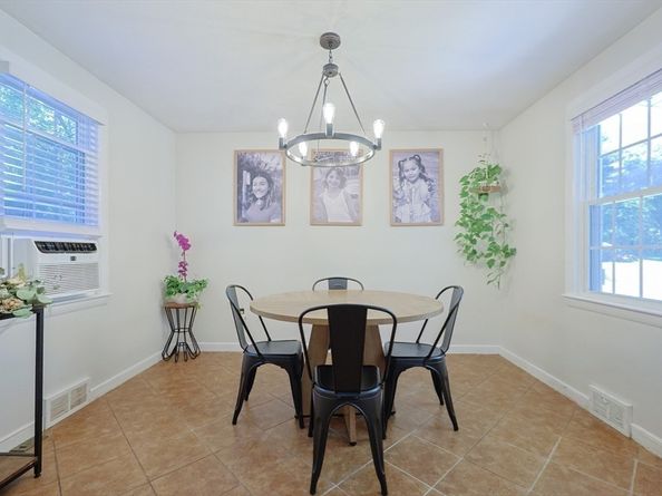 582 Pleasant St, Marlborough MA 01752