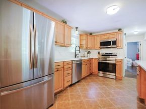582 Pleasant St, Marlborough MA 01752