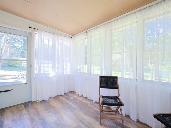582 Pleasant St, Marlborough MA 01752