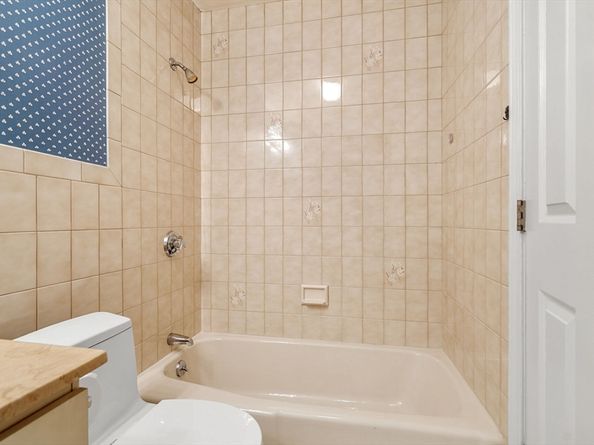 9 Thomas Street C5, Saugus MA 01906