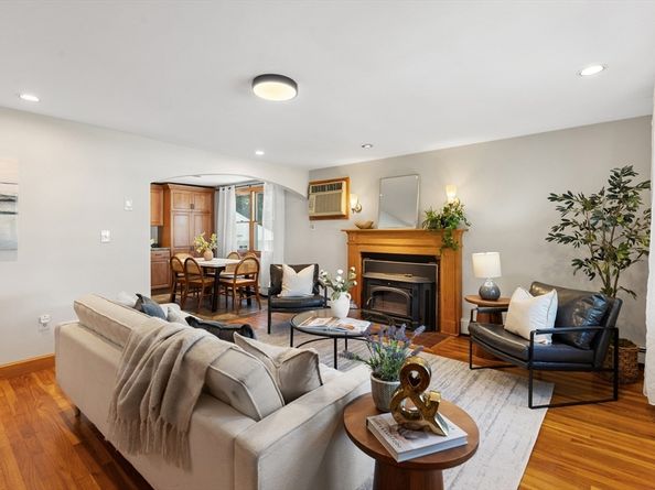 30 Samoset Road, Woburn MA 01801