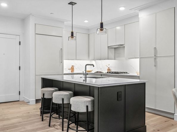 33 A St. 404, Boston MA 02127