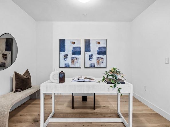 33 A St. 404, Boston MA 02127