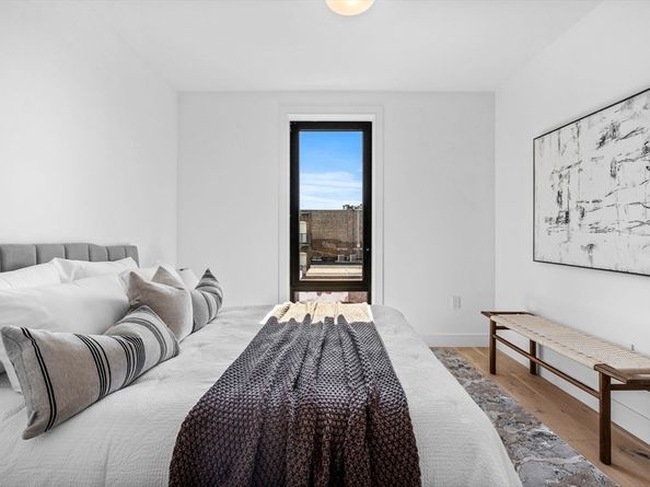 33 A St. 404, Boston MA 02127