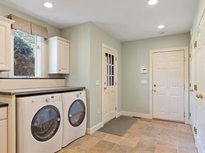 39 Carlisle Rd, Acton MA 01720