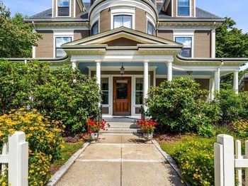 11 Revere St