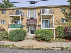 87 Cedar St 10, Malden MA 02148