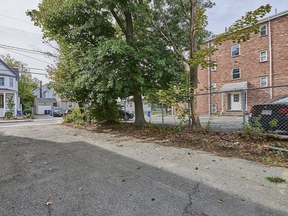 87 Cedar St 10, Malden MA 02148