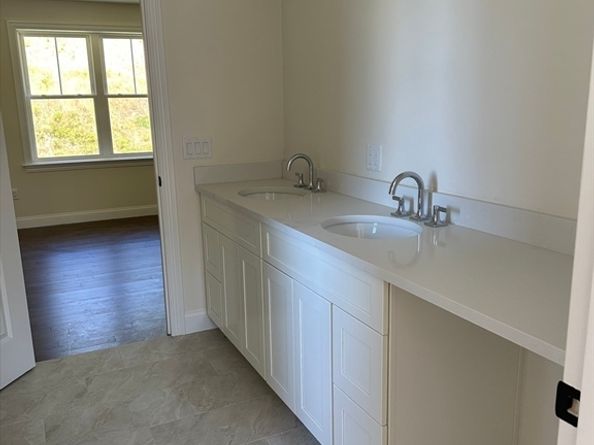 37 Libbey Lane, Westborough MA 01581