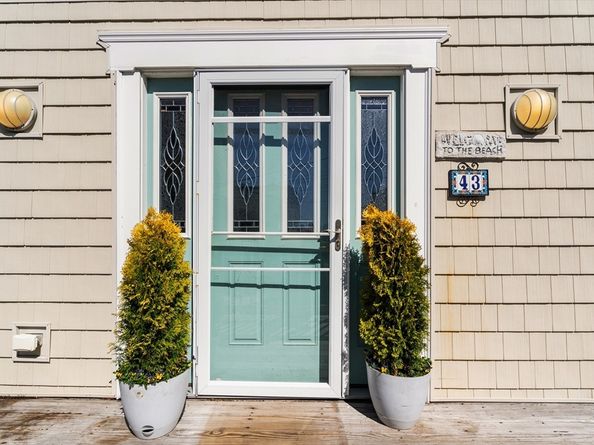 43 Maple Ave., Nahant MA 01908