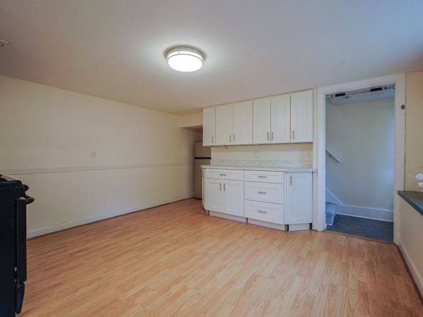 16-18 Beacon Pl, Melrose MA 02176