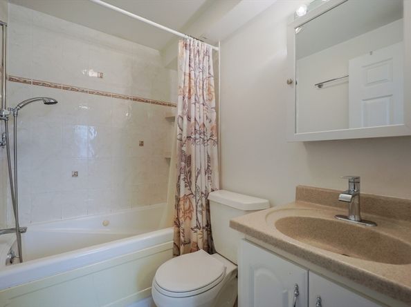 16-18 Beacon Pl, Melrose MA 02176