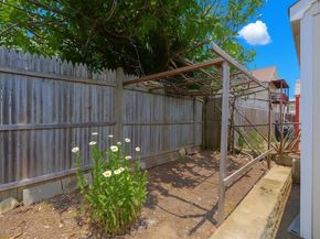 16-18 Beacon Pl, Melrose MA 02176