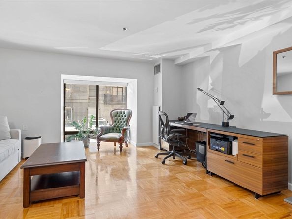 357 Commercial St. 17, Boston MA 02109