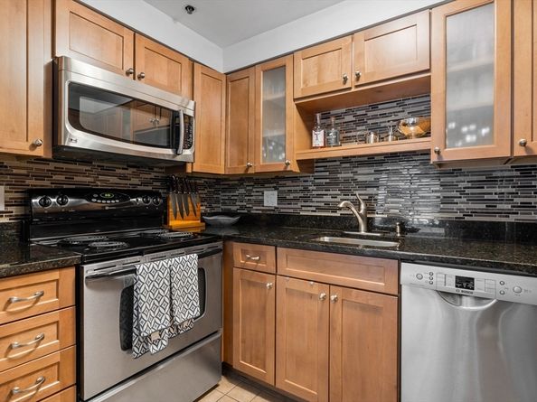 357 Commercial St. 17, Boston MA 02109